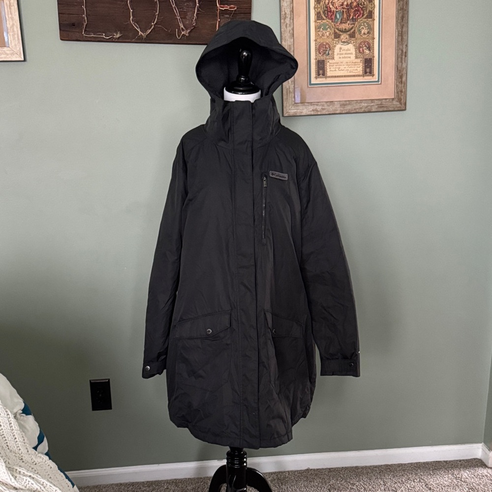 Columbia Black Jacket with Zipper